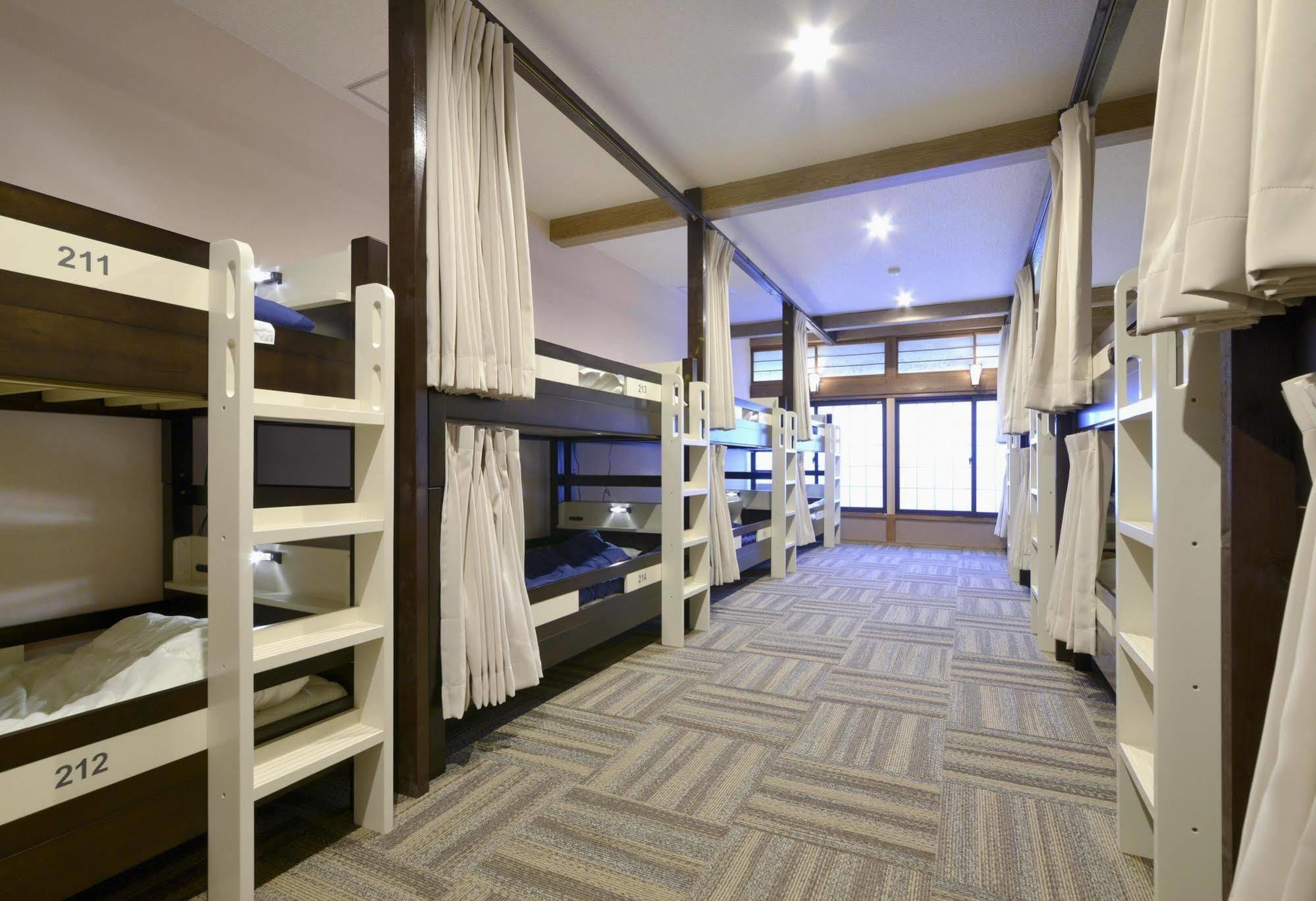 Zen Hostel Yamanouchi  Exteriör bild