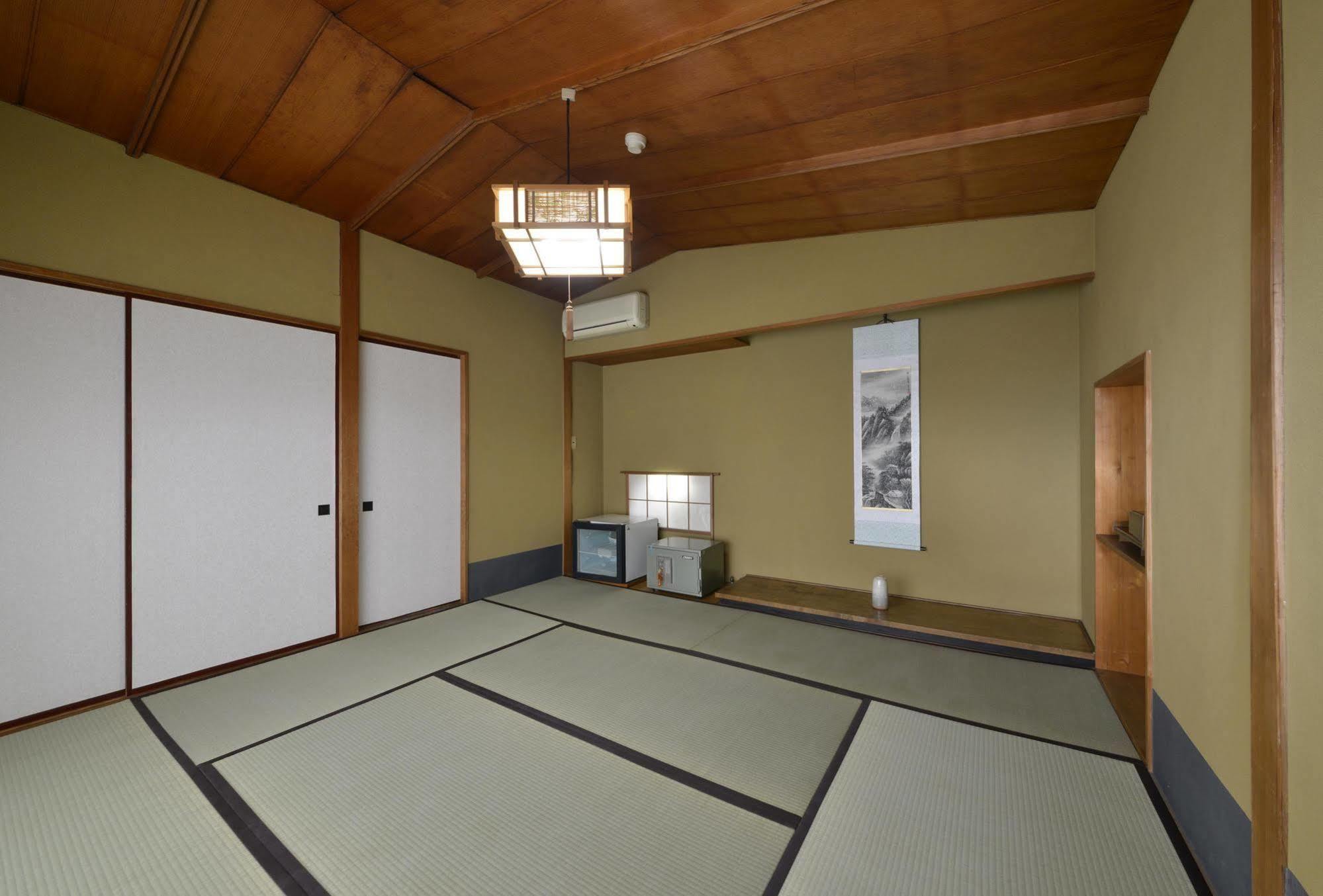 Zen Hostel Yamanouchi  Exteriör bild