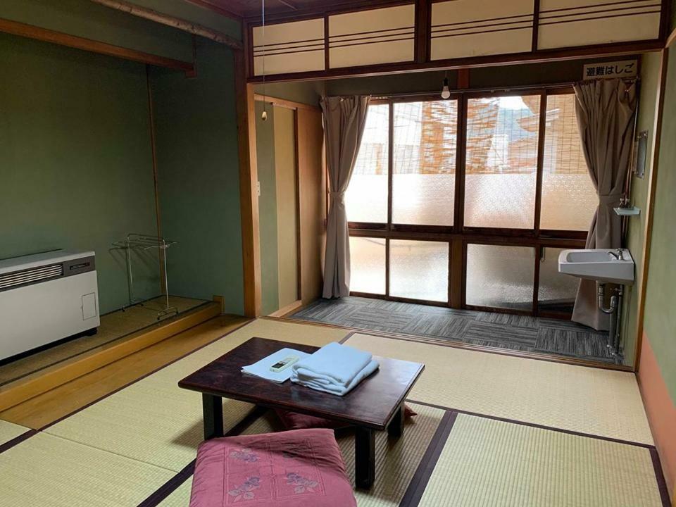 Zen Hostel Yamanouchi  Exteriör bild