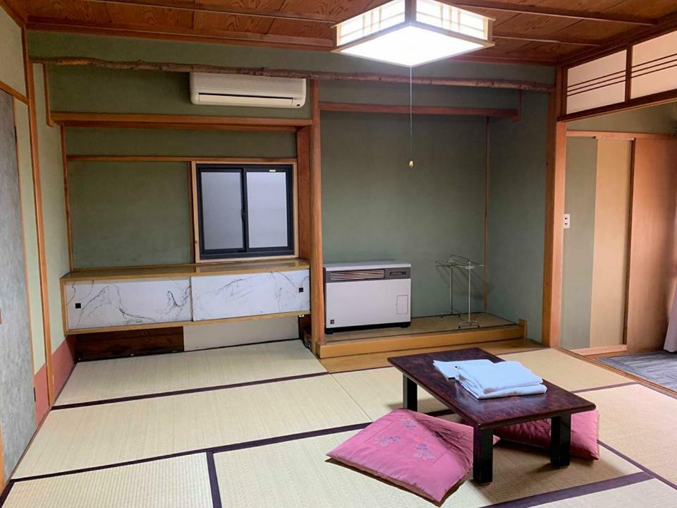 Zen Hostel Yamanouchi  Exteriör bild